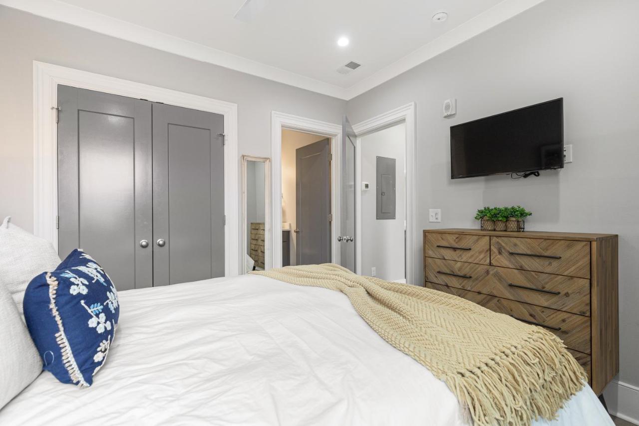The Cooper Suite At 122 Spring Чарлстън Екстериор снимка