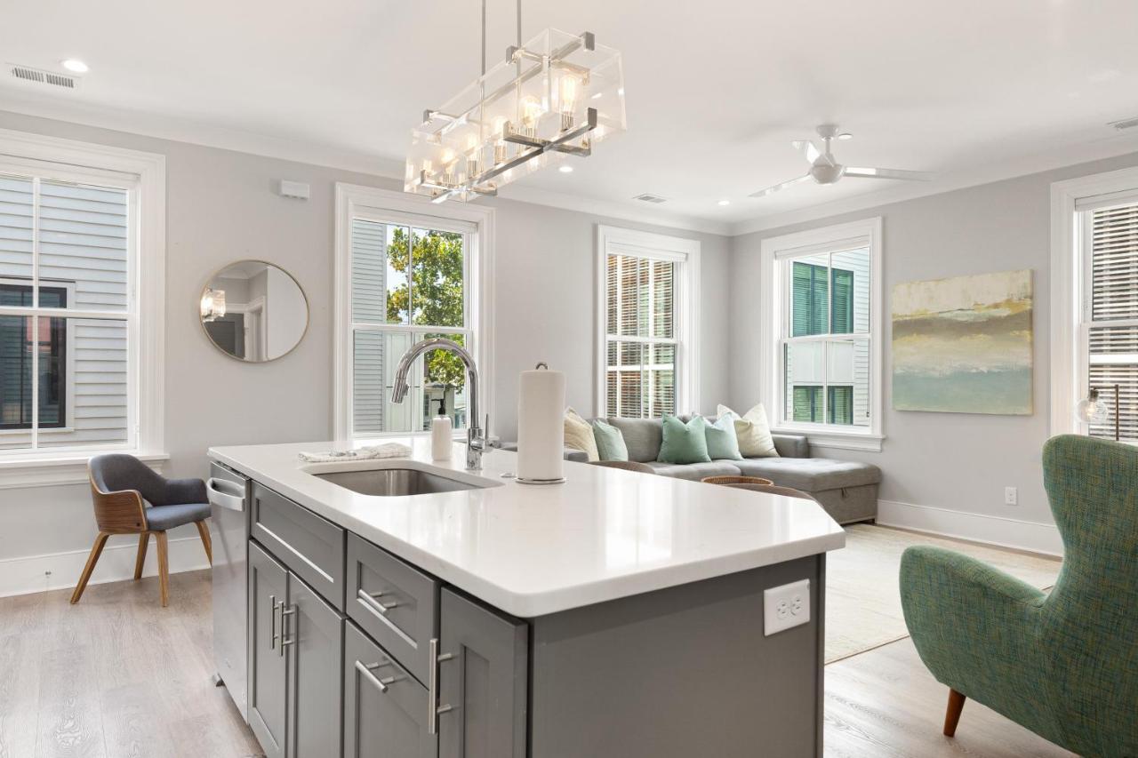 The Cooper Suite At 122 Spring Чарлстън Екстериор снимка