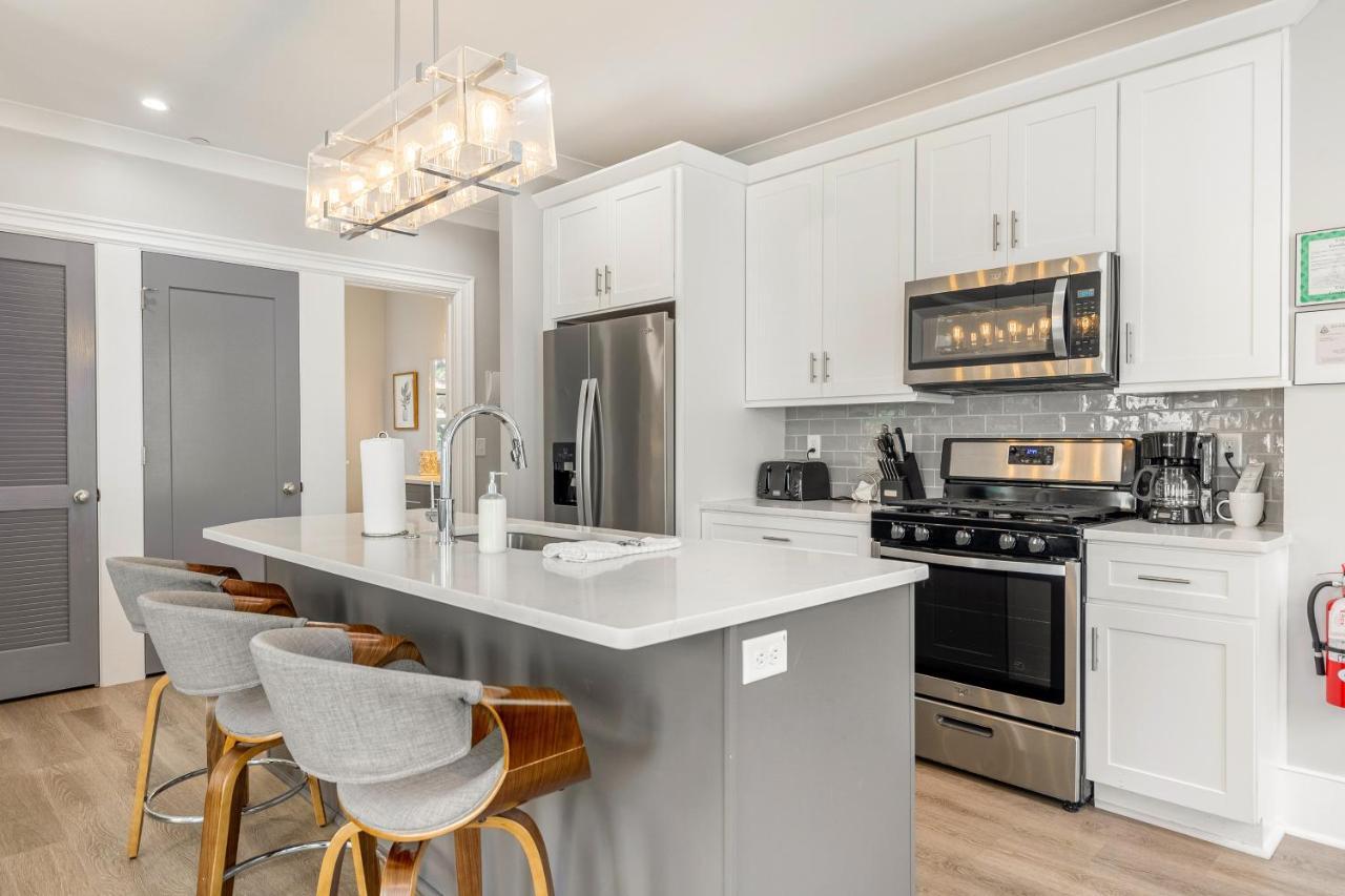 The Cooper Suite At 122 Spring Чарлстън Екстериор снимка